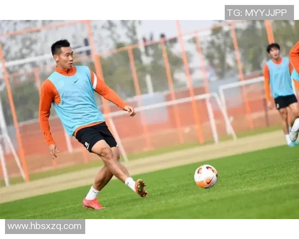 南京羽毛球队在杯赛积分榜上以90分稳居第一名展现强劲实力